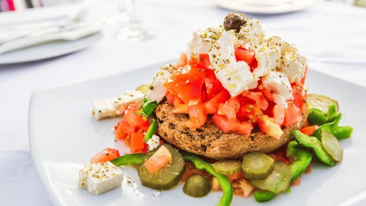 Dakos salad named top : Check the full list of Best-Rated Salad in the World