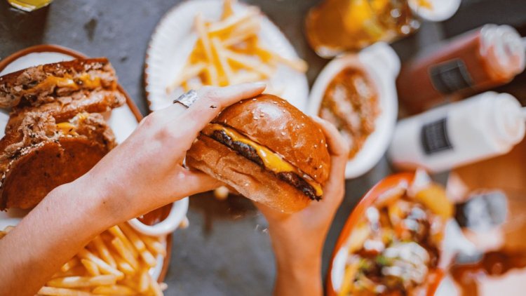 Boy Asks Mom For Burger, What She Did Next Will Leave You Shocked.