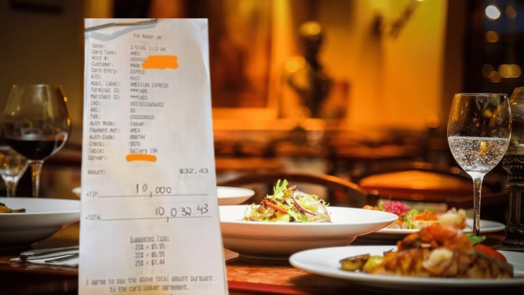 Diner's $10,000 Tip to Michigan Restaurant Staff Warms Hearts