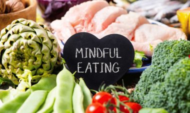 Tips for Mindful Eating and Avoiding Overeating