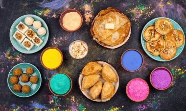 Experience the vibrant flavors of Holi with these top 5 traditional dishes