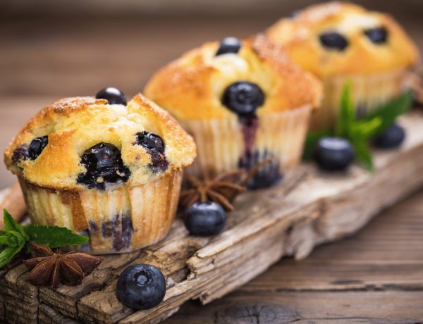 Healthy and delicious blueberry muffins recipe made with whole-wheat flour