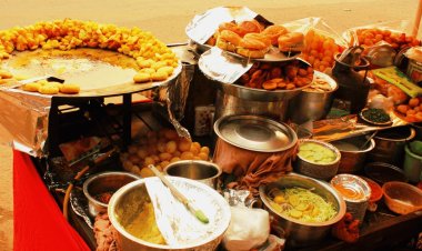 Explore the Mouth-Watering World of Gujarat's Top 10 Street Foods