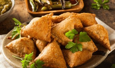 Keema Samosa Recipe - The Ultimate Indian appetizer