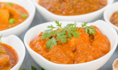 Enjoy a delicious and creamy Paneer Makhani at home with this easy recipe