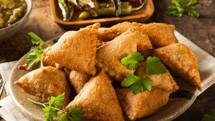 Keema Samosa Recipe - The Ultimate Indian appetizer