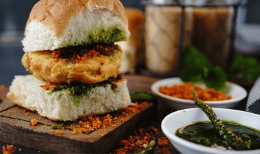 Vada Pav Recipe | Try Authentic Mumbai Street Vada Pav Experience in Your Kitchen