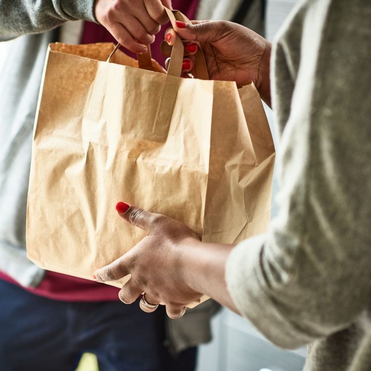 Unveiling the Phenomenon: Food Delivery Services and their Influential Role in the Evolution of the Food Industry