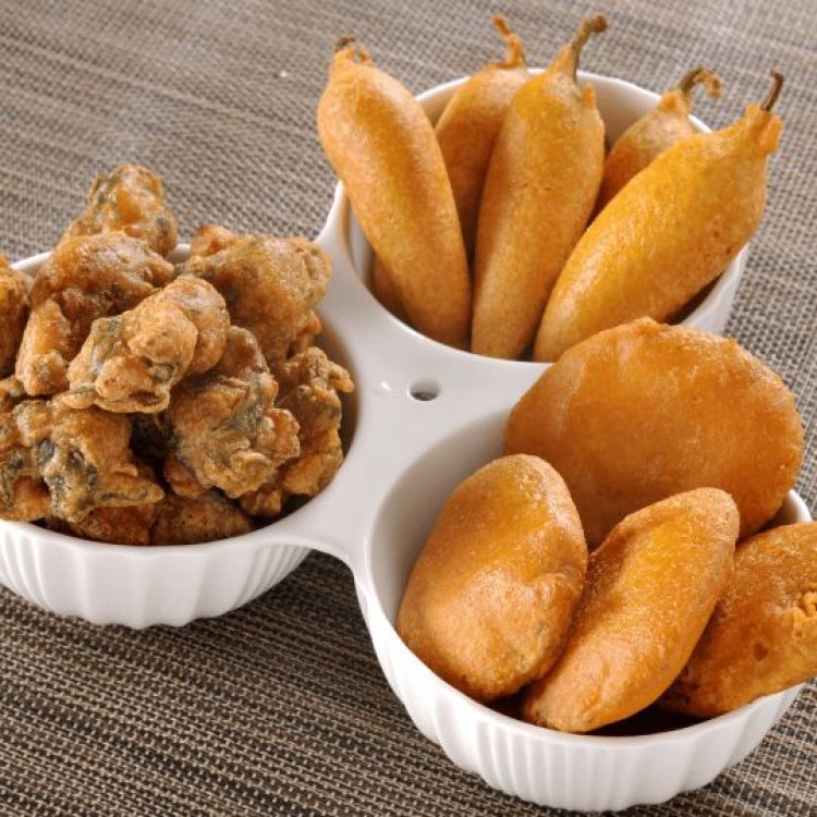 Add a crispy twist to Father's Day Evening with our delectable Mix Pakora recipe