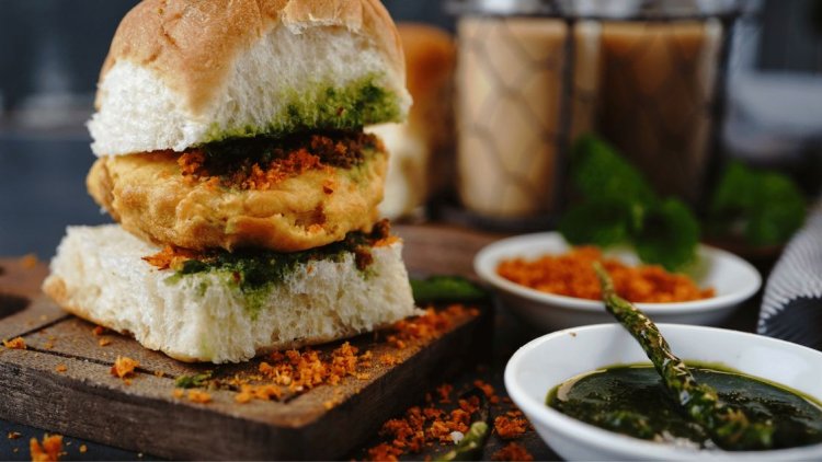 Vada Pav Recipe | Try Authentic Mumbai Street Vada Pav Experience in Your Kitchen