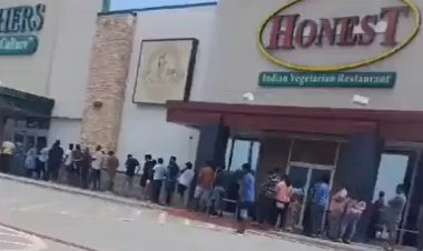 Amid India's Rice Export Ban, NRIs Flock to US Grocery Stores for Rice Supplies